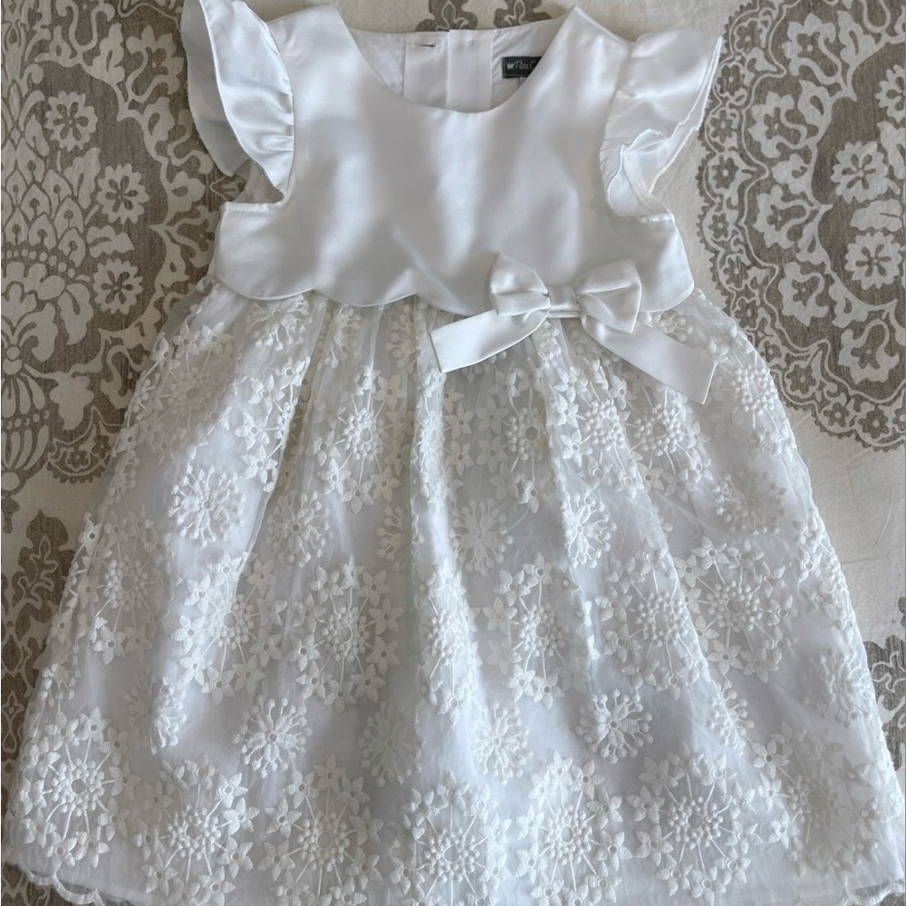 Petites Poupées White Girls’ Dress with Floral Lace